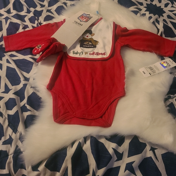 Baby Ravens Onesie - Picture 2 of 5